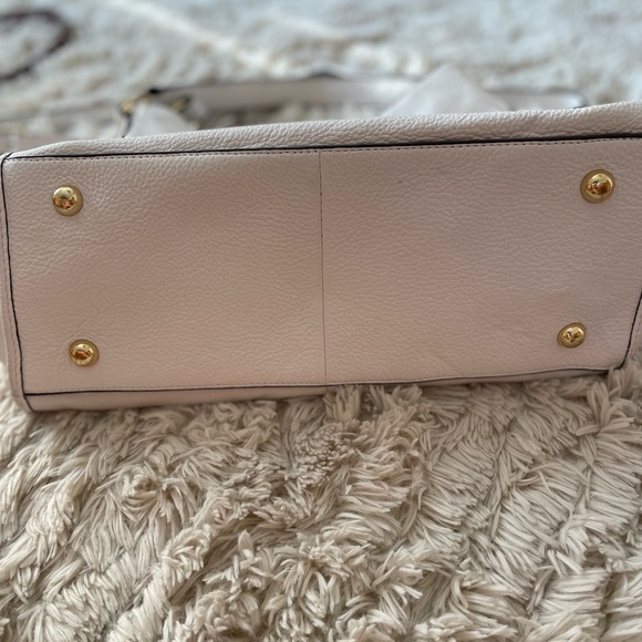 WHITE LEATHER G.I.L.L. HOBO OR CROSS BODY STRAPS WITH REMOVABLE TOSSLE - Picture 4 of 7